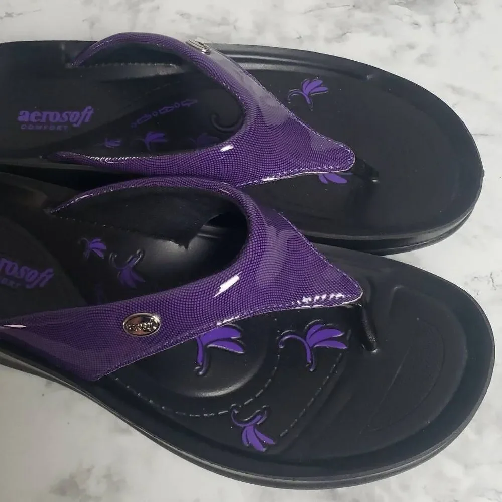 Aerosoft Comfort Purple and Black Flip Flops Size 39 /8‎